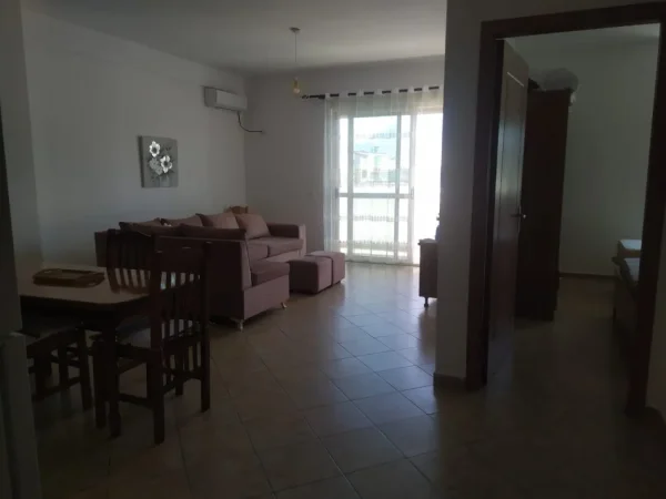 Tirane, jepet me qera apartament 1+1 Kati 3, 