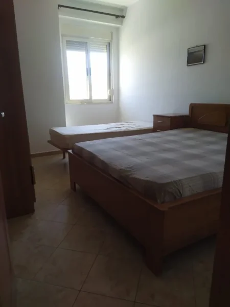 Tirane, jepet me qera apartament 1+1 Kati 3, 