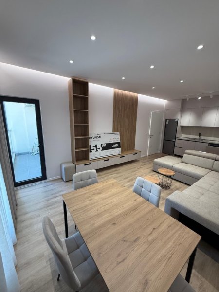 Tirane, jepet me qera apartament 1+1 Kati 5, 63 m² 600 € 