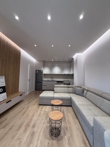 Tirane, jepet me qera apartament 1+1 Kati 5, 63 m² 600 € 