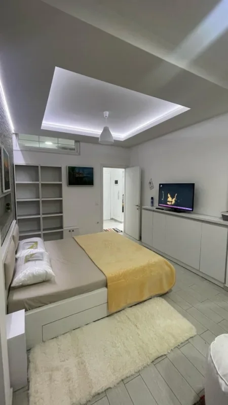 Tirane, jepet me qera apartament 1+1+Aneks+Ballkon Kati 3, 60 m² 650 € (Kompleksi Kika 2)