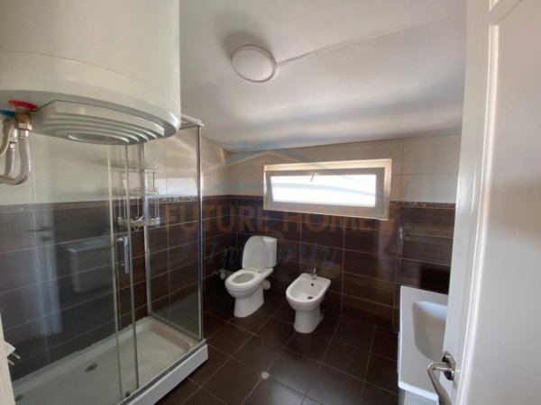 Tirane, jepet per qira Vile 3 Katshe Kati 3, 426 m² (Rruga Halit Bega,Allias)