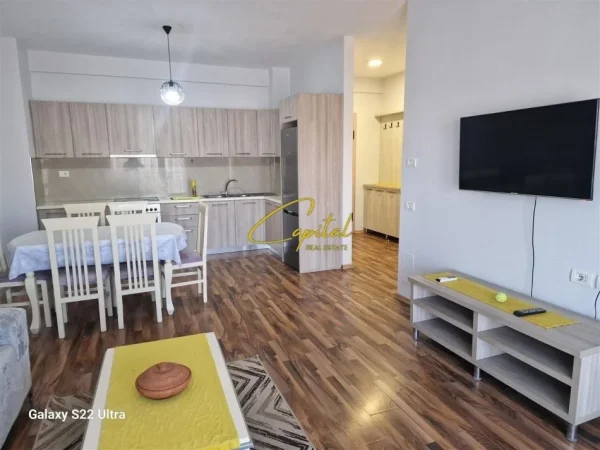Tirane, jepet me qera apartament 2+1 Kati 6, 108 m² 650 € (ASTIR)