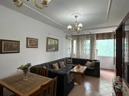 Tirane, shitet apartament 1+1 Kati 5, 75 m² 155.000 € (Komuna e Parisit)