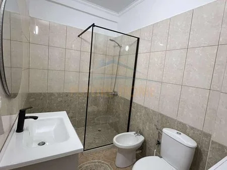 Tirane, shitet apartament 2+1 Kati 9, 91 m² 148.000 € (Unaza e Re)