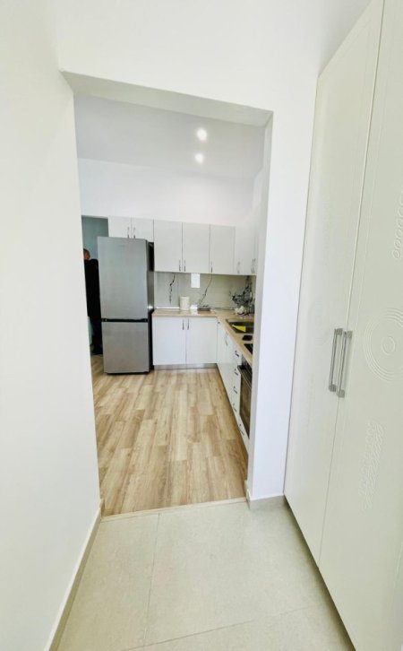 Tirane, jepet me qera apartament 2+1 Kati 1, 75 m² 450 € (ali demi)