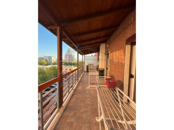 Tirane, shitet apartament duplex 3+1+Ballkon Kati 3, 149 m² 315.000 € (Laprake)