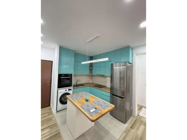 Shitet, Apartament 2+1, Unaza e Re, Tiranë.