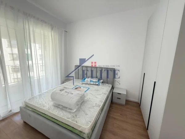 Tirane, jepet me qera apartament 1+1+Ballkon Kati 6, 65 m² 470 € (Residenca Kaimi)
