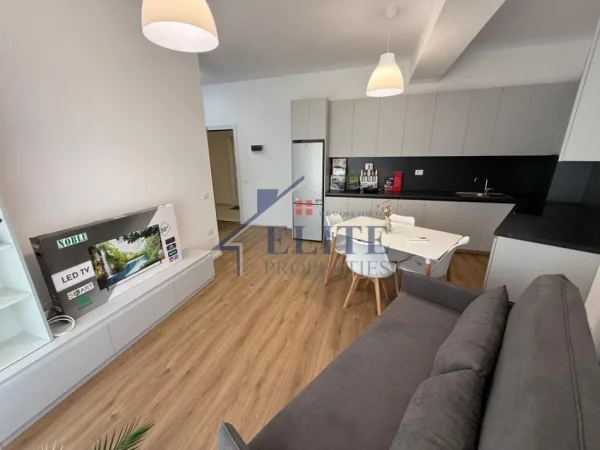 Tirane, jepet me qera apartament 1+1+Ballkon Kati 6, 65 m² 470 € (Residenca Kaimi)