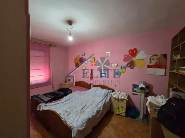 Tirane, shitet apartament 2+1 Kati 5, 70 m² 164.000 € (Rruga Muhamet Gjollesha)