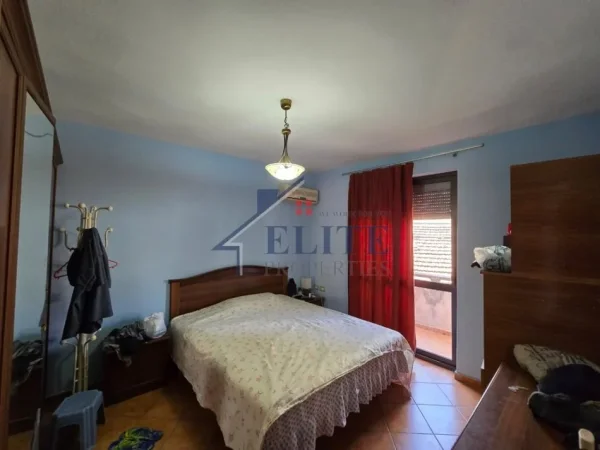 Tirane, shitet apartament 2+1 Kati 5, 70 m² 164.000 € (Rruga Muhamet Gjollesha)