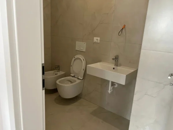 Tirane, shitet apartament 1+1 Kati 3, 60 m² 92.000 € 
