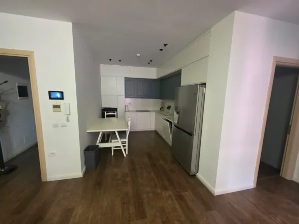 Tirane, jepet me qera apartament 2+1 Kati 6, 115 m² 750 € (Astir Green city)