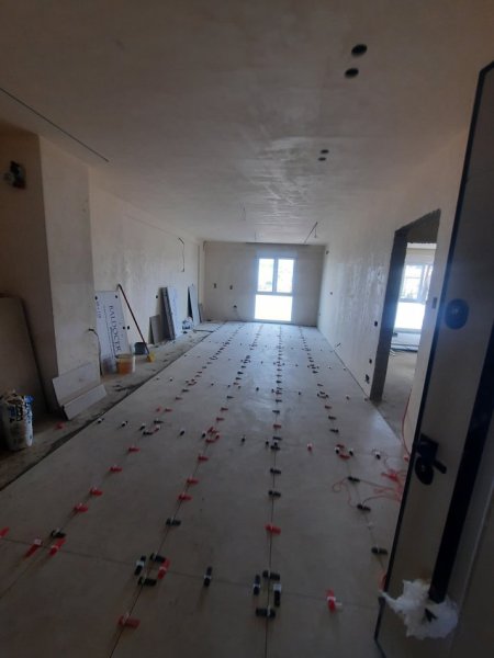 Tirane, ofroj Shtrim&Veshje pllakash mermeri