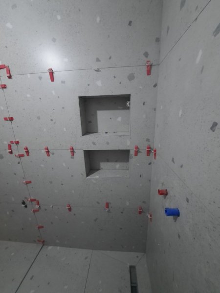 Tirane, ofroj Shtrim&Veshje pllakash mermeri