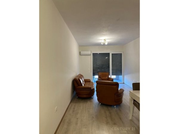 Tirane, jepet me qera apartament Kati 6, 70 m² 550 € (Rruga 5 Maji)