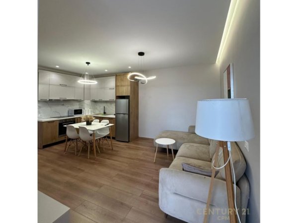 Tirane, jepet me qera apartament 2+1 Kati 11, 90 m² 850 € (Kompleksi Delijorgji)