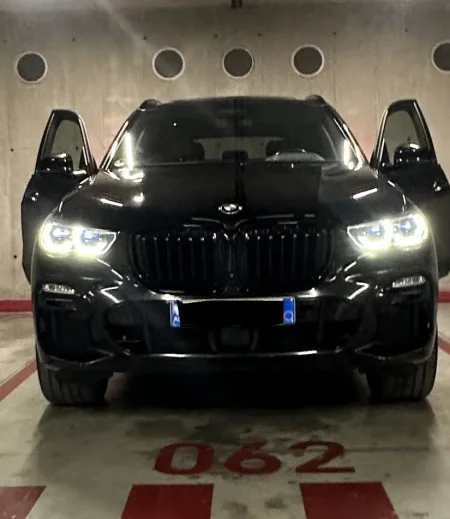 Tirane, shes SUV BMW X5 Nafte, e zeze automatik Klima 200.000 km 600.000 €