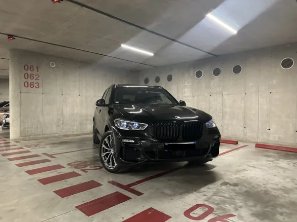 Tirane, shes SUV BMW X5 Nafte, e zeze automatik Klima 200.000 km 600.000 €