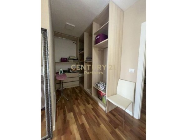 Tirane, jepet me qera apartament 1+1 Kati 5, 78 m² 750 € (Myslym shyri)
