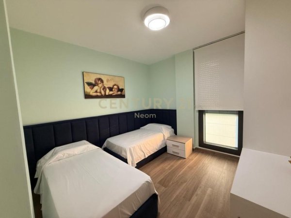 Tirane, jepet me qera apartament 2+1+Ballkon Kati 2, 120 m² 1.500 € (Rezidenca Sofia)