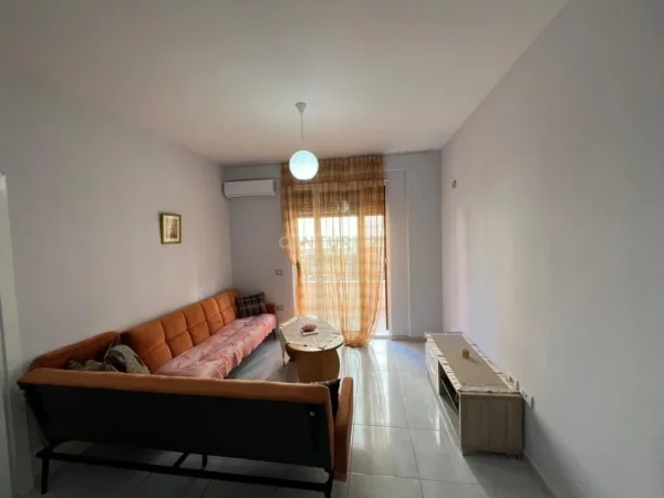 Tirane, jepet me qera apartament Kati 2, 75 m² 500 € (Fresku)
