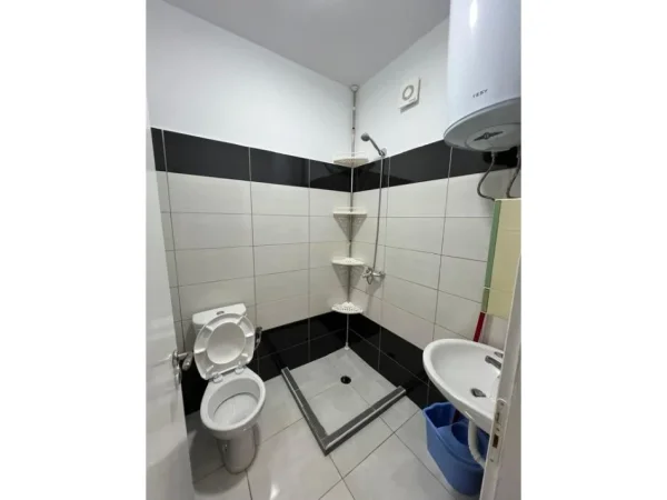 Tirane, jepet me qera apartament Kati 2, 75 m² 500 € (Fresku)