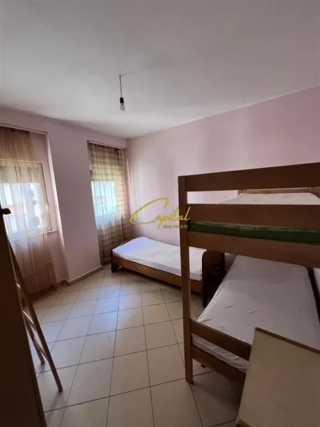 Tirane, jepet me qera apartament 1+1 Kati 2, 60 m² 450 € (5 MAJI)