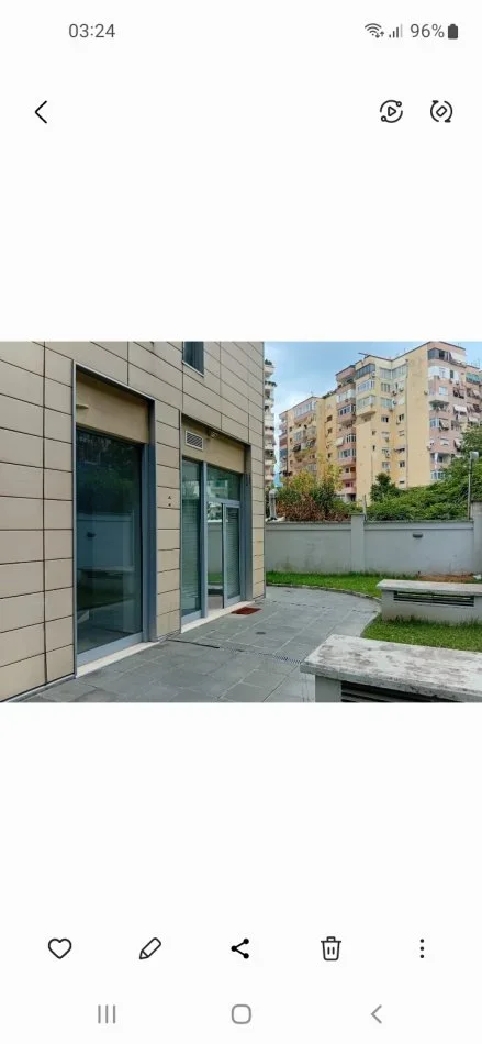 Tirane, jap me qera ambjent biznesi Kati 0, 70 m² 800 € 