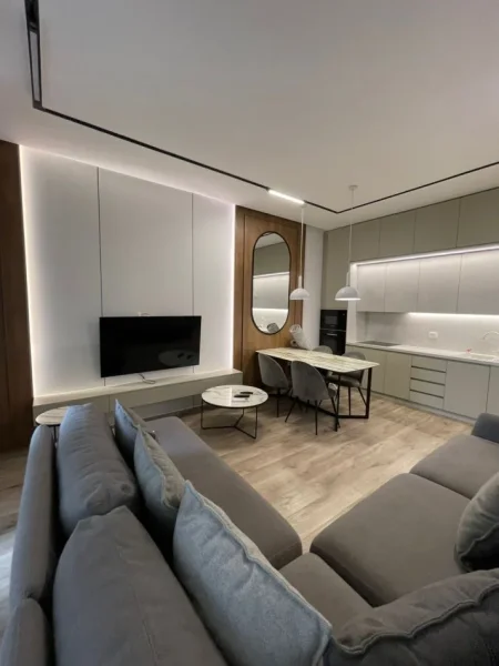 Tirane, jepet me qera apartament 1+1+Ballkon Kati 3, 79 m² 850 € (Square21)