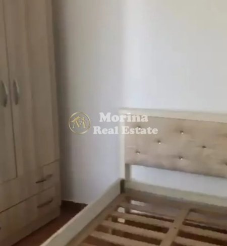 Tirane, jepet me qera shtepi 1+1 Kati 1, 65 m² 350 € (Porcelan)