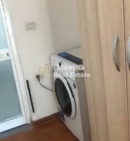 Tirane, jepet me qera shtepi 1+1 Kati 1, 65 m² 350 € (Porcelan)