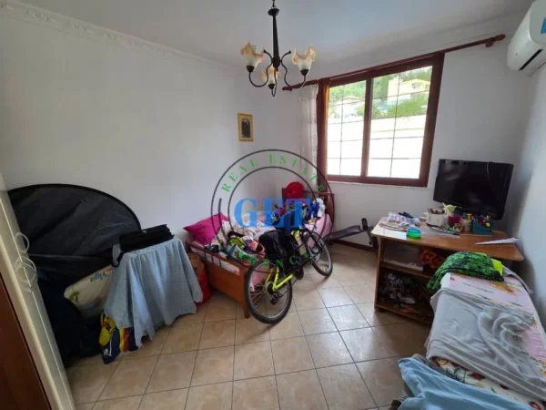Durres, shitet apartament 3+1+Ballkon Kati 2, 144 m² 320.000 € (Vollga)