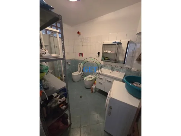 Durres, shitet apartament 3+1+Ballkon Kati 2, 144 m² 320.000 € (Vollga)