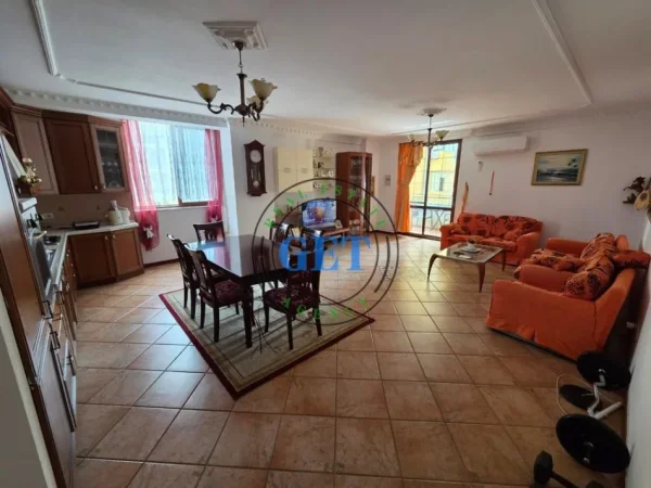 Durres, shitet apartament 3+1+Ballkon Kati 2, 144 m² 320.000 € (Vollga)