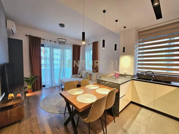 Tirane, jepet me qera apartament 2+1+Ballkon Kati 2, 61 m² 1.000 € (Kodra e Diellit)