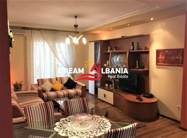 Tirane, jepet me qera apartament 2+1 Kati 6, 100 m² 650 € (tek Kryqezimi i Rruges se Elbasanit)