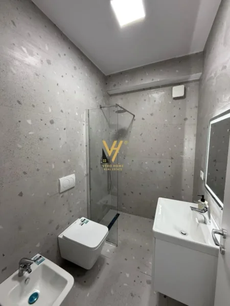 Durres, shitet apartament 1+1+Ballkon Kati 1, 56 m² 77.000 € (SHKEMBI I KAVAJES)