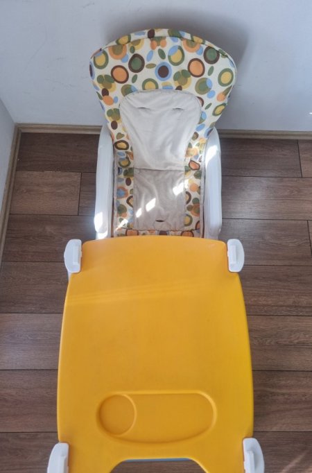 Tirane, shes Karrige ushqimi per femije 2/1 , 75 €