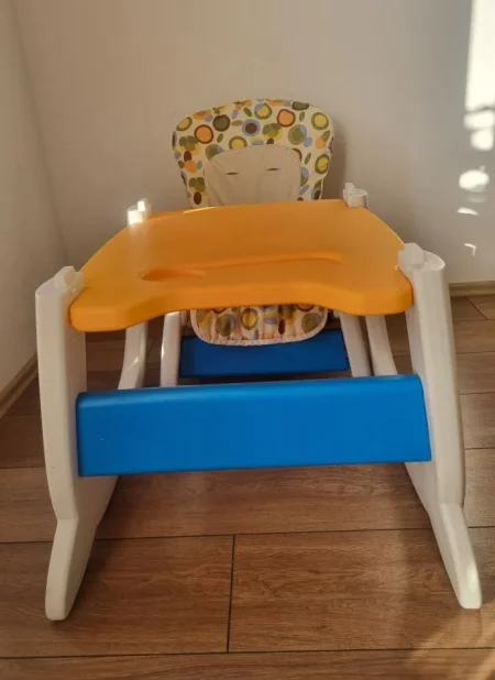 Tirane, shes Karrige ushqimi per femije 2/1 , 60 €