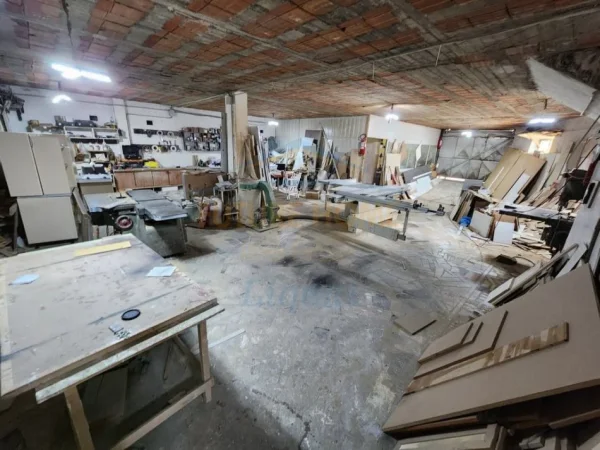 0683487469 Tirane, jepet me qera ambjent biznesi Kati 0, 218 m² 500 € (Alidemi , Prane Mangalem)