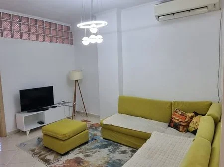 Tirane, jepet me qera apartament 2+1 Kati 2, 77 m² 600 € (Stacioni i trenit)