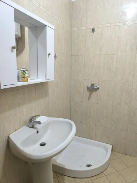 Tirane, shitet apartament 2+1+Aneks+Ballkon Kati 5, 100 m² 125.001 € 