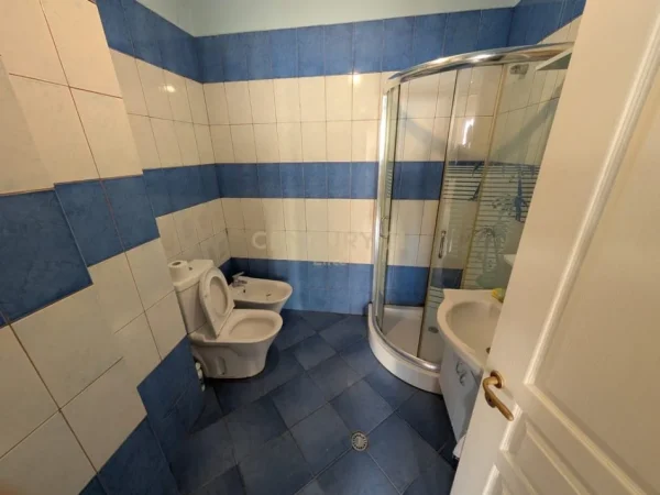 Tirane, shitet apartament 2+1+Ballkon Kati 4, 91 m² 128.000 € 