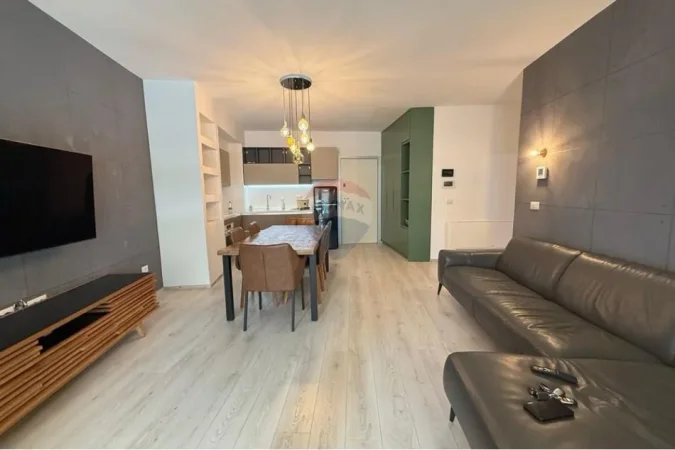 Tirane, shitet apartament 2+1+Ballkon , 130 m² 255.000 € 