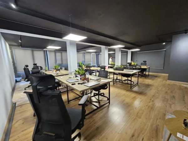 Tirane, shitet apartament 2+1+Ballkon , 277 m² 900.000 € (Kullat Binjake)