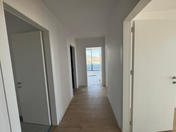 0683487469 Tirane, shitet apartament 3+1 Kati 12, 138 m² (Liqeni , Residena Lake View)