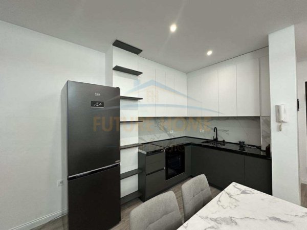 0683487469 Tirane, jepet me qera apartament 2+1+Parkim Kati 8, 91 m² 600 € (Astir , Prane Viles L)