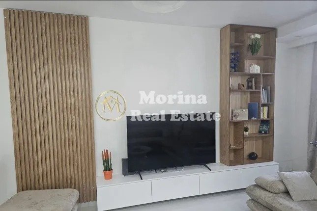 Tirane, shitet apartament 1+1 Kati 2, 93 m² 119.000 € (Fresku)